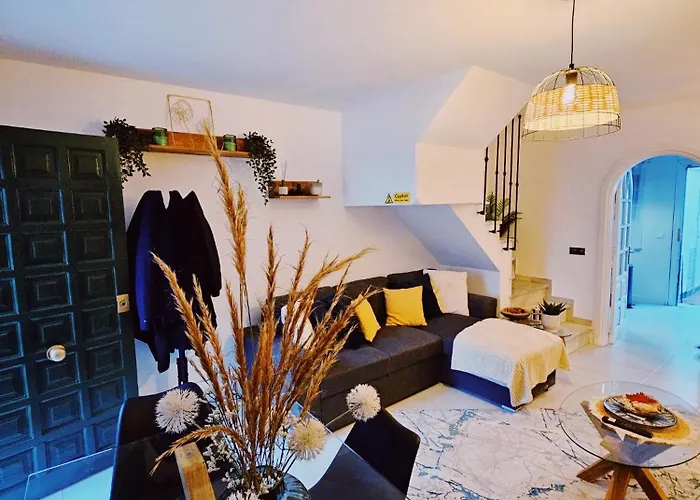 J&l Casa * Τορρεμολίνος